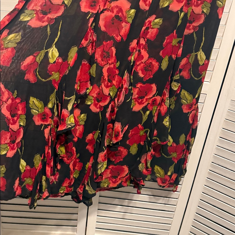 Vintage Anna-Bella Red and Black Floral Skirt. Size Medium - Picture 3 of 7